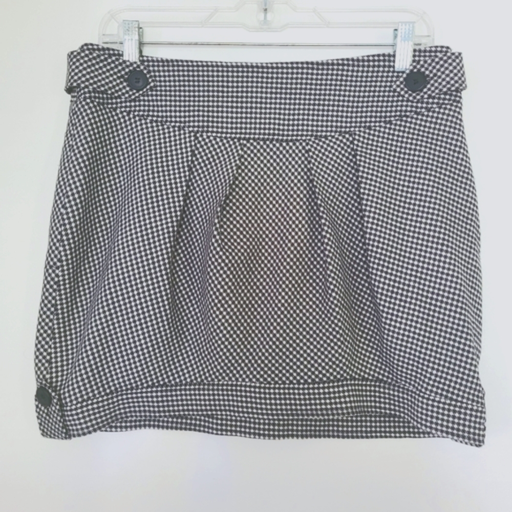 Black and White Houndstooth Skirt